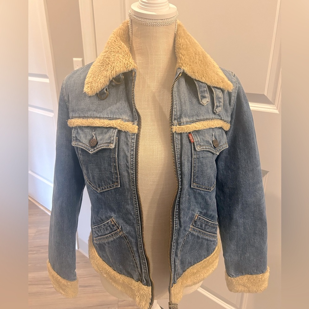 LEVIS DENIM JACKET WINTER - SMALL - Girls small - VINTAGE